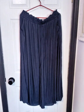 Molly Bracken Pleated Midi Skirt in Black Size XL NWT
